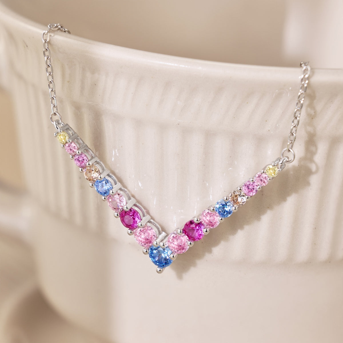 [Vivid Aurora]Ornate Round Cut Necklace