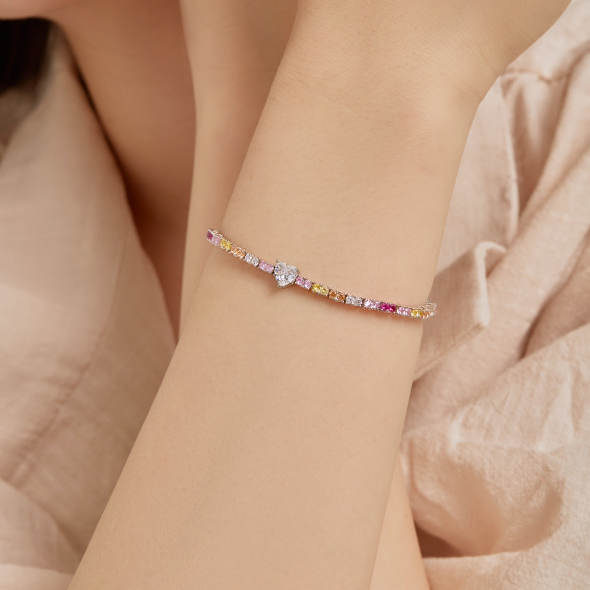 [Vivid Aurora]Delicate Romantic Heart Shape Lover Bracelet